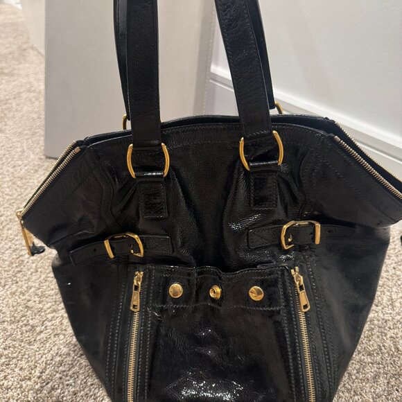YSL Downtown Tote in patent black - Picture 3 of 16